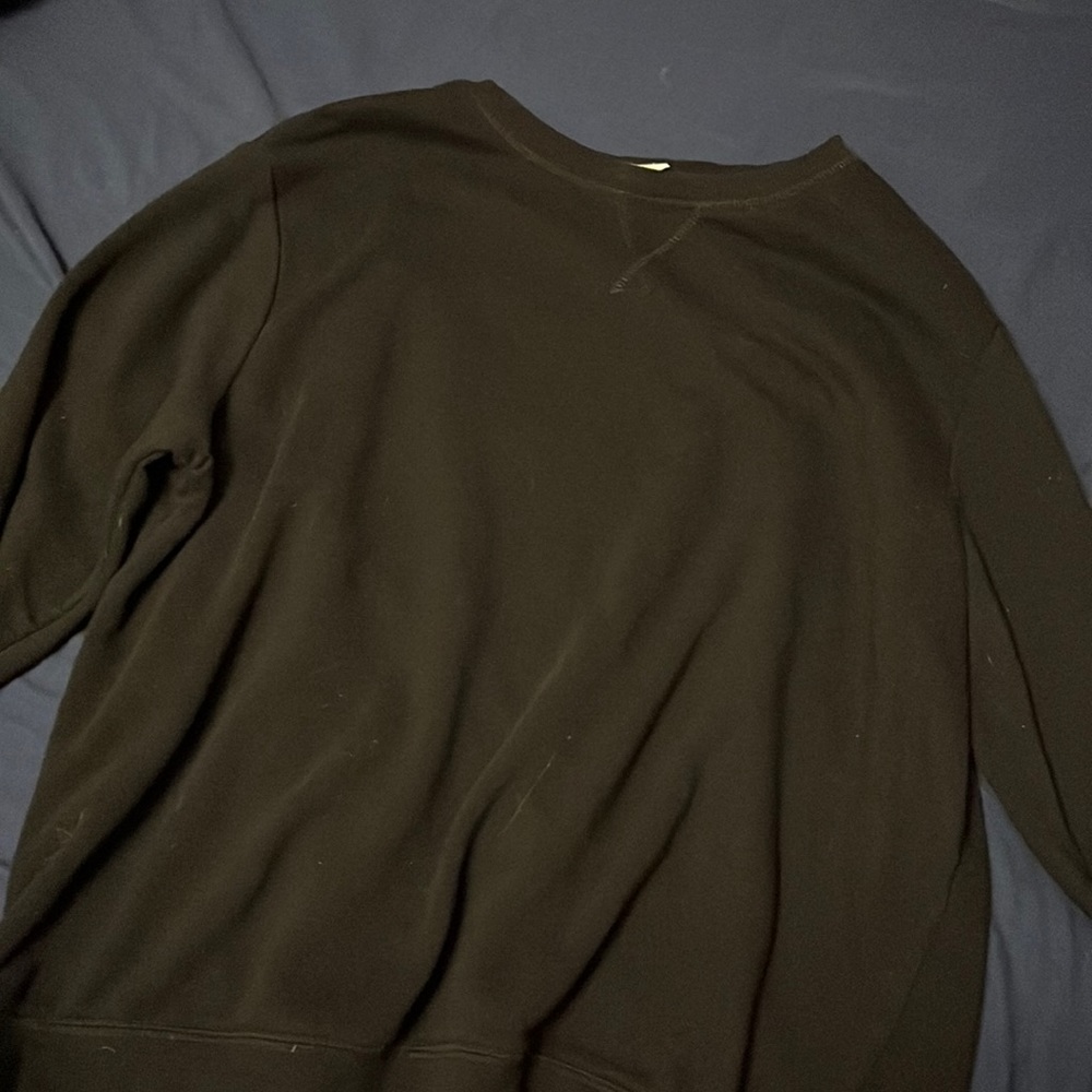 Large black crew neck